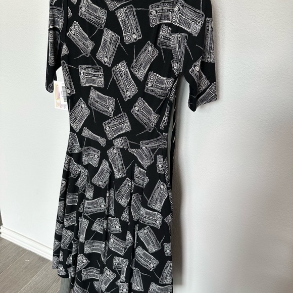 LuLaRoe Nicole Boom Box HTF NWT Small - Picture 3 of 3
